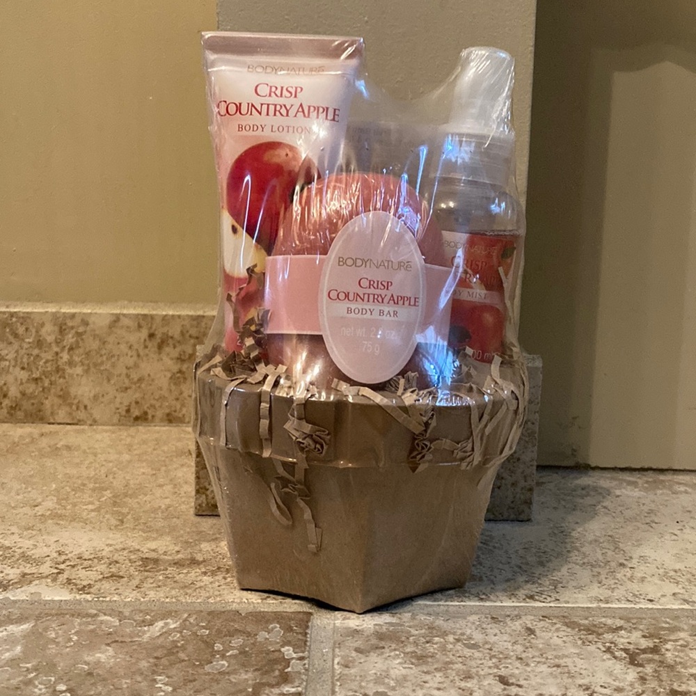 Body Nature fruit bath basket set